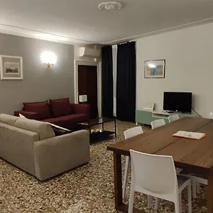 palazzo-boldu-ca-colombina.hotelinveneto.com/
