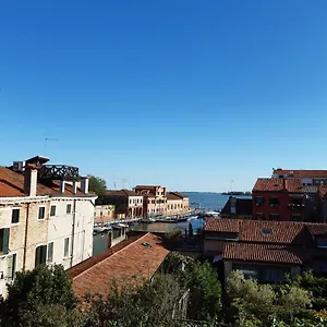 Sunrise In Giudecca Venise