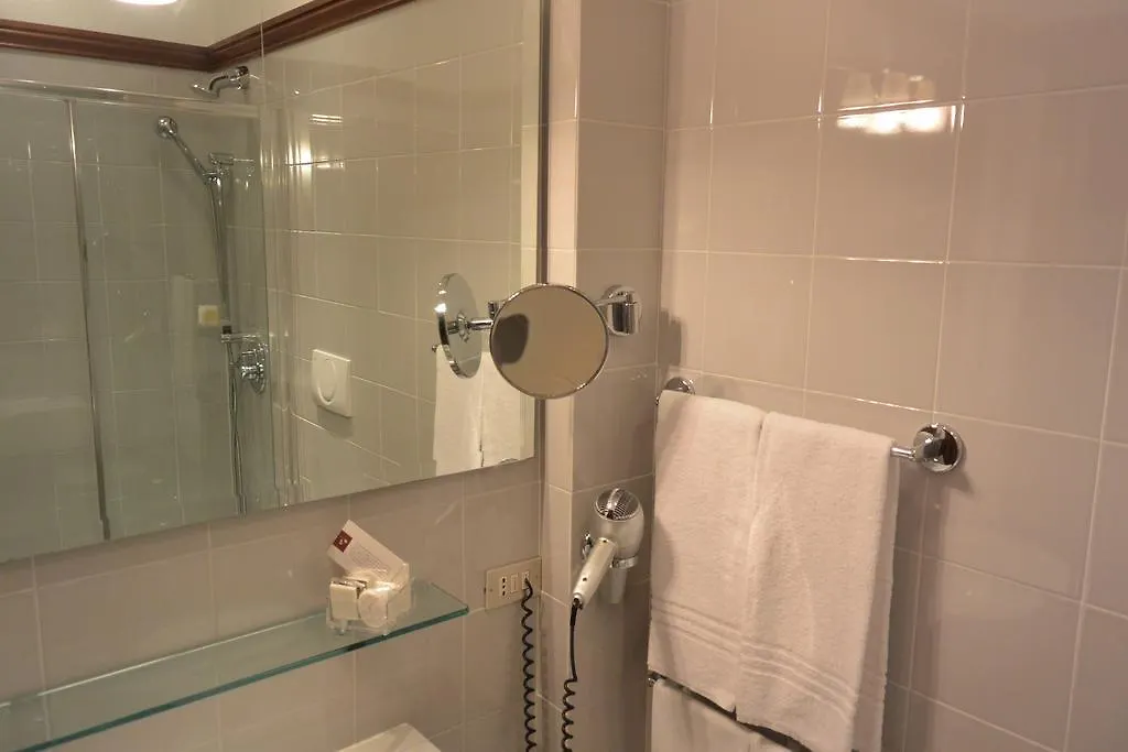 Hotel Gran Duca Di York Milan 3*,  Italy
